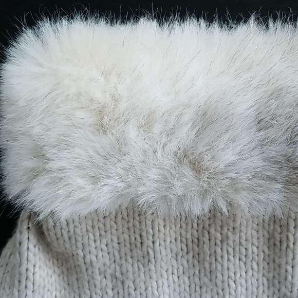 Anthropologie Knit Poncho Scarf with Faux Fir - Picture 2 of 4